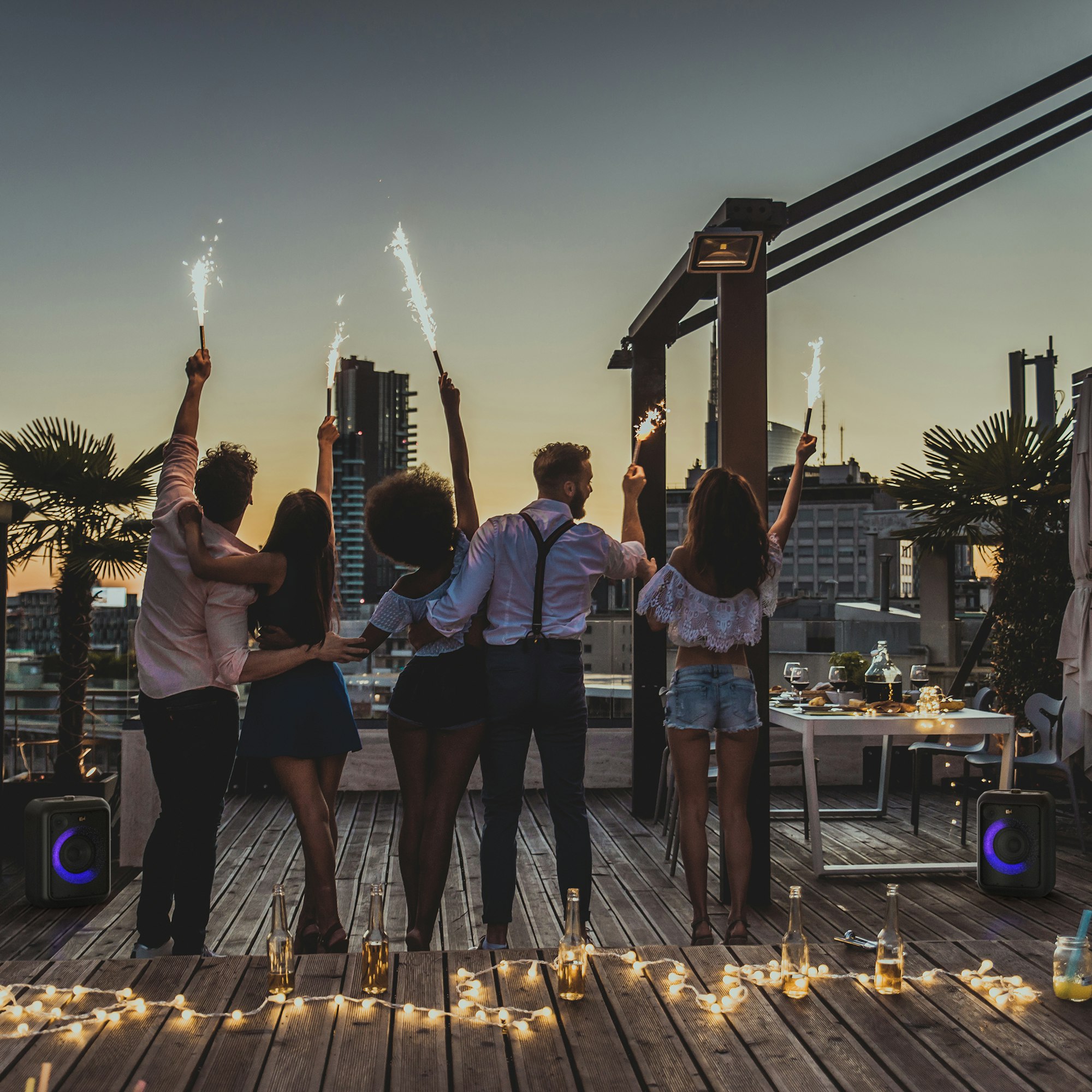 GIG XL Playing Music for Rooftop Party at Dusk 2000x2000